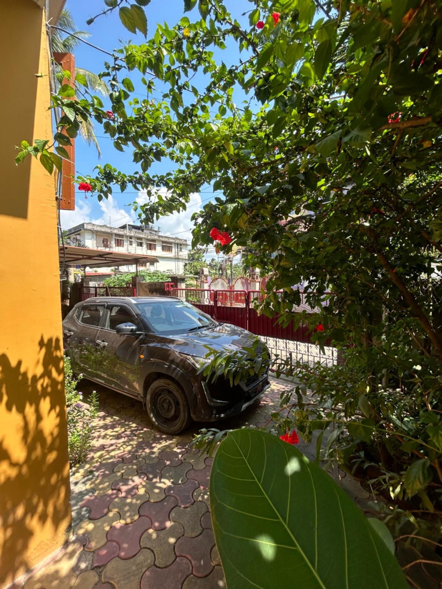 Adelyn'S Homestay Guwahati Buitenkant foto